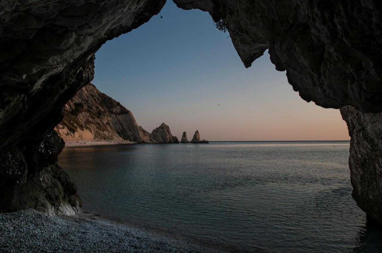 Loft Sul Mare Sirolo Apartment Ruang foto